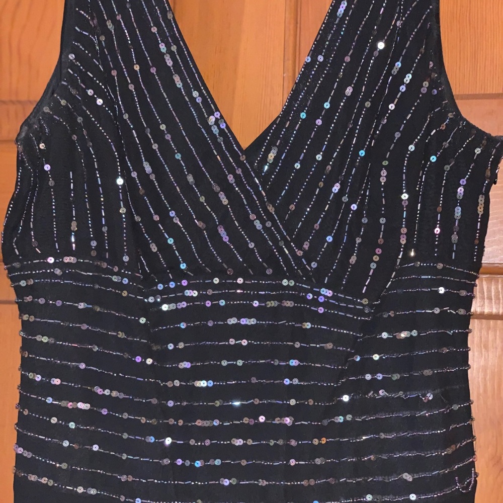 Dress Barn Women’s semi formal knee length dress. Size 16.